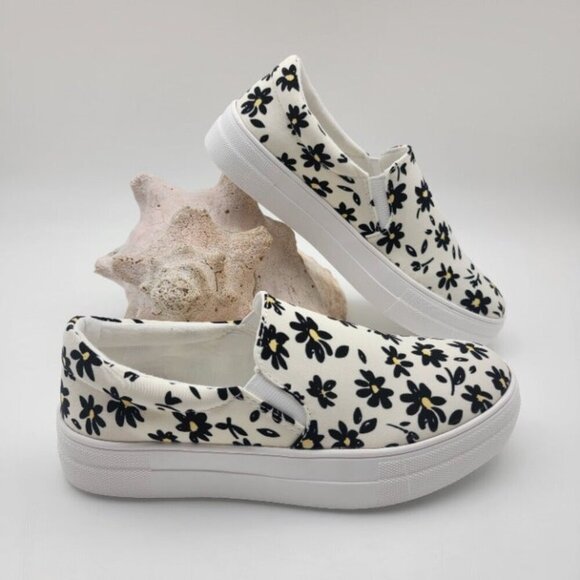 BUY ONE GET ONE FREE Soda Hike Slip-on Fashion Sneaker Daisy Beige - Picture 2 of 5